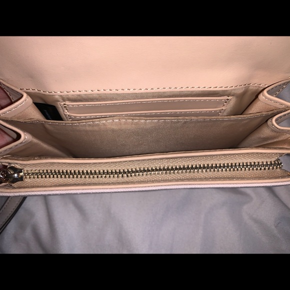 Guess Wallet - Picture 6 of 6